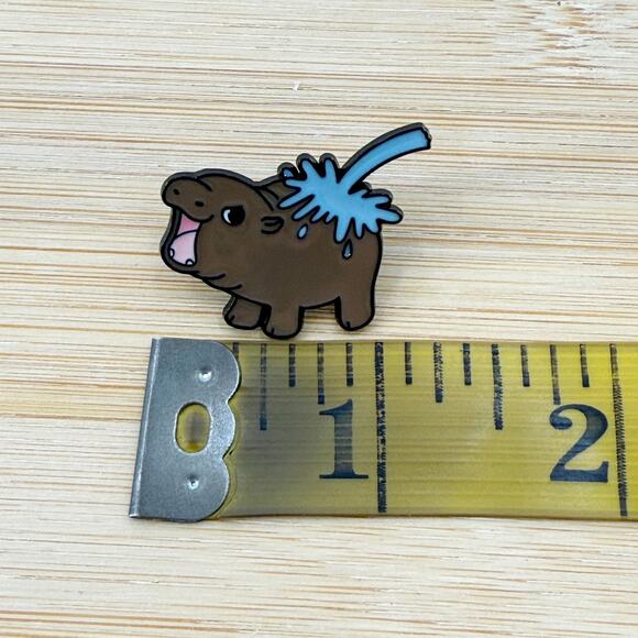 Baby Hippo Pin, Pin Badges, Hippo Pin Badge, Sealife Gifts, Cute Pin - Picture 3 of 4
